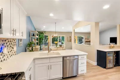 27792 Sinsonte, Mission Viejo, CA 92692 - Photo 9