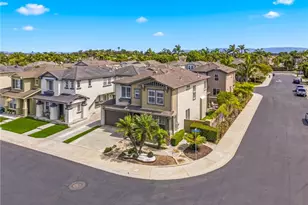 16872 Clovergreen Ln, Huntington Beach, CA 92649 - Photo 3