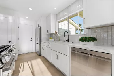 10121 Kukui, Huntington Beach, CA 92646 - Photo 13