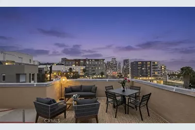 941 W Hawthorn #9, San Diego, CA 92101 - Photo 1