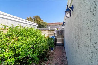 11473 Miscou Way, Cypress, CA 90630 - Photo 21