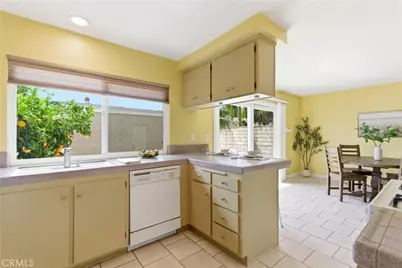 5021 Vauxhall Road, Westminster, CA 92683 - Photo 9