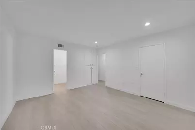 16722 Goldenwest Street, Huntington Beach, CA 92647 - Photo 15