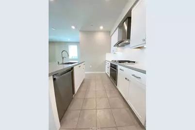 199 Bowery, Irvine, CA 92612 - Photo 3