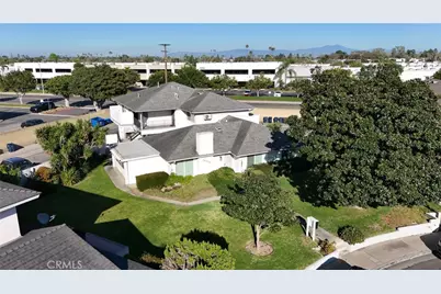 16752 Bardon Lane, Huntington Beach, CA 92647 - Photo 3