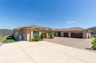 2260 Panoramic, Vista, CA 92084 - Photo 3