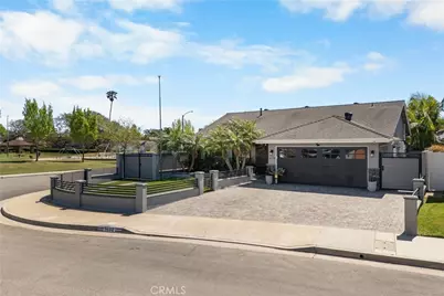 9662 Woodlawn Drive, Huntington Beach, CA 92646 - Photo 5