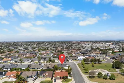 9662 Woodlawn Drive, Huntington Beach, CA 92646 - Photo 33