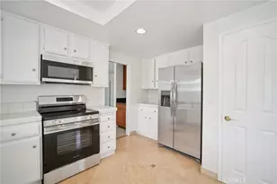 1070 Visalia, Costa Mesa, CA 92626 - Photo 19