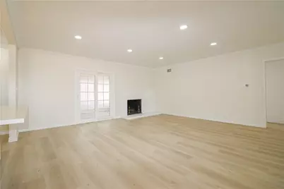 2432 W Rainbow Avenue, Anaheim, CA 92801 - Photo 11