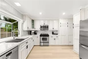 54 Willow Tree, Irvine, CA 92612 - Photo 13