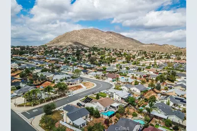 22961 Chambray, Moreno Valley, CA 92557 - Photo 29