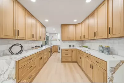 15335 Seine Circle, Irvine, CA 92604 - Photo 11