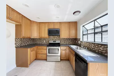 231 Springview, Irvine, CA 92620 - Photo 7