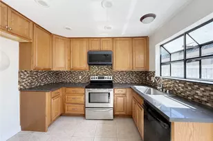 231 Springview, Irvine, CA 92620 - Photo 7