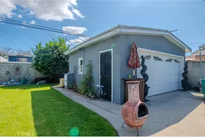 128 E 67th Way, Long Beach, CA 90805 - Photo 37