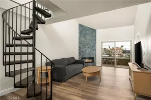 17110 Bluewater Ln, Huntington Beach, CA 92649 - Photo 5