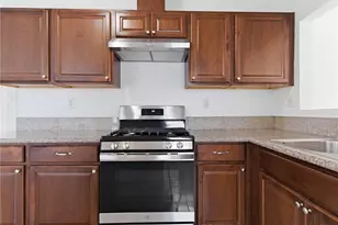 2042 W 75th St, Los Angeles, CA 90047 - Photo 13