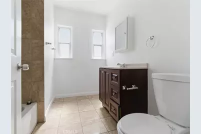 2042 W 75th Street, Los Angeles, CA 90047 - Photo 23