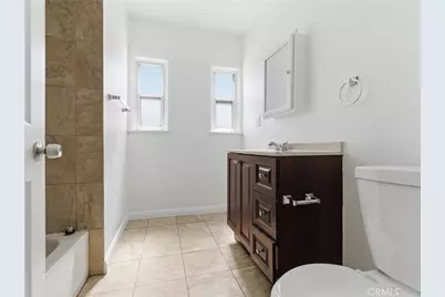 2042 W 75th Street, Los Angeles, CA 90047 - Photo 21