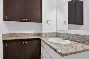 8217 Laurel Canyon Blvd, North Hollywood, CA 91605 - Photo 7