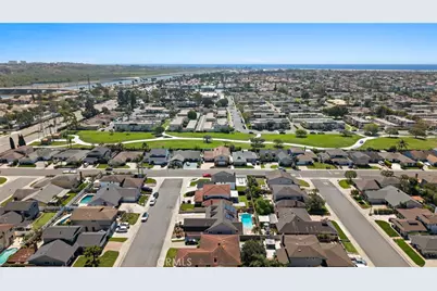 21191 Binghampton, Huntington Beach, CA 92646 - Photo 35