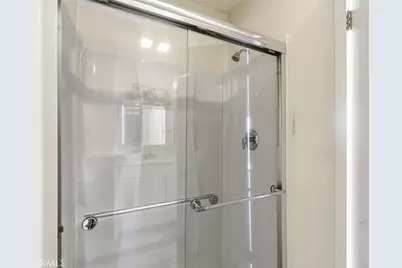 8633 Portola Court #17E, Huntington Beach, CA 92646 - Photo 17