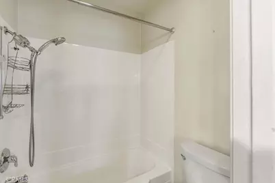 8633 Portola Court #17E, Huntington Beach, CA 92646 - Photo 21