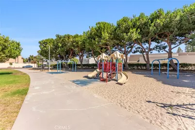 18723 Chapel Lane, Huntington Beach, CA 92646 - Photo 43