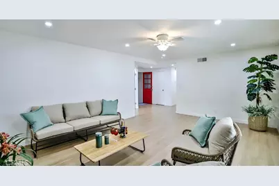 11864 Mayflower Circle, Fountain Valley, CA 92708 - Photo 7