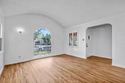 914 E 83rd, Los Angeles, CA 90001 - Photo 7