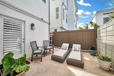 2105 Two Harbors Circle, Costa Mesa, CA 92627 - Photo 25