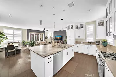 2105 Two Harbors Circle, Costa Mesa, CA 92627 - Photo 9