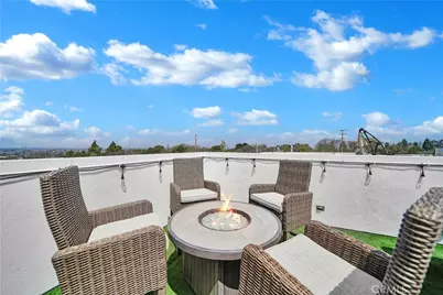 2105 Two Harbors Circle, Costa Mesa, CA 92627 - Photo 31