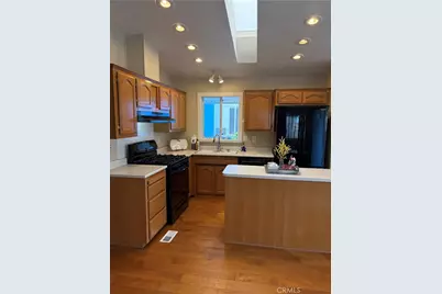 5200 Heil Avenue #7, Huntington Beach, CA 92649 - Photo 3