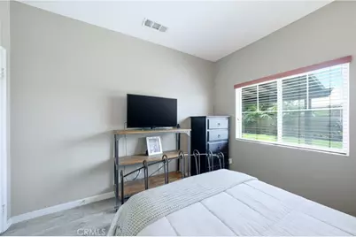 16623 Picardy, Fontana, CA 92336 - Photo 27
