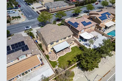 16623 Picardy, Fontana, CA 92336 - Photo 49