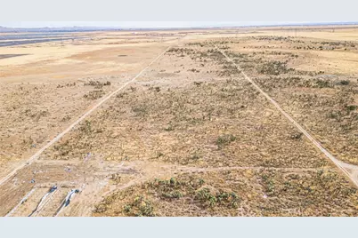 155 W B-8 Avenue, Fairmont, CA 93536 - Photo 11