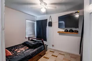 12127 216th, Hawaiian Gardens, CA 90716 - Photo 5