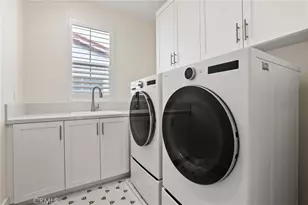 107 Orbit, Irvine, CA 92618 - Photo 39