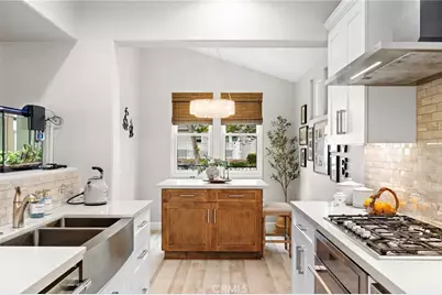 7 Paseo Simpatico, Rancho Santa Margarita, CA 92688 - Photo 11