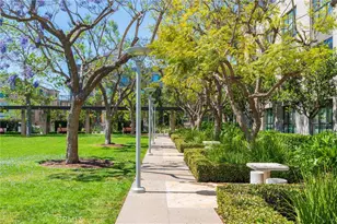 81 Waldorf, Irvine, CA 92612 - Photo 37