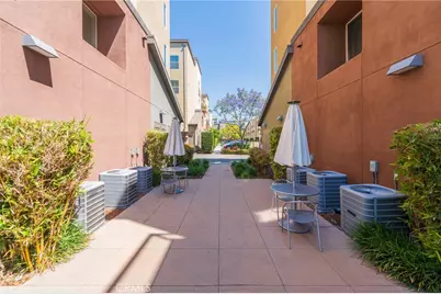 87 Waldorf, Irvine, CA 92612 - Photo 43