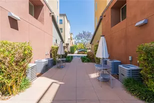 81 Waldorf, Irvine, CA 92612 - Photo 43