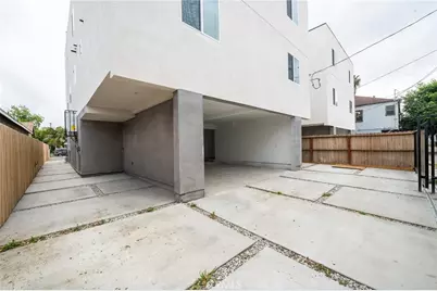 234 E 84th Street, Los Angeles, CA 90003 - Photo 61
