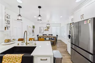 27 Tangerine, Irvine, CA 92618 - Photo 11