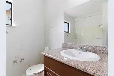 10127 Foothill Boulevard, Sylmar, CA 91342 - Photo 11