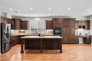 27467 Freedom Ln, Menifee, CA 92584 - Photo 9