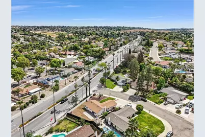 2111 Whitestone Drive, Riverside, CA 92506 - Photo 33