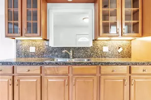 7318 Zelzah Ave, Reseda, CA 91335 - Photo 3